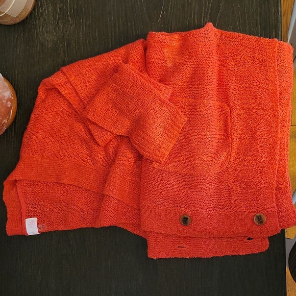 Sweater - Picture 2 of 4